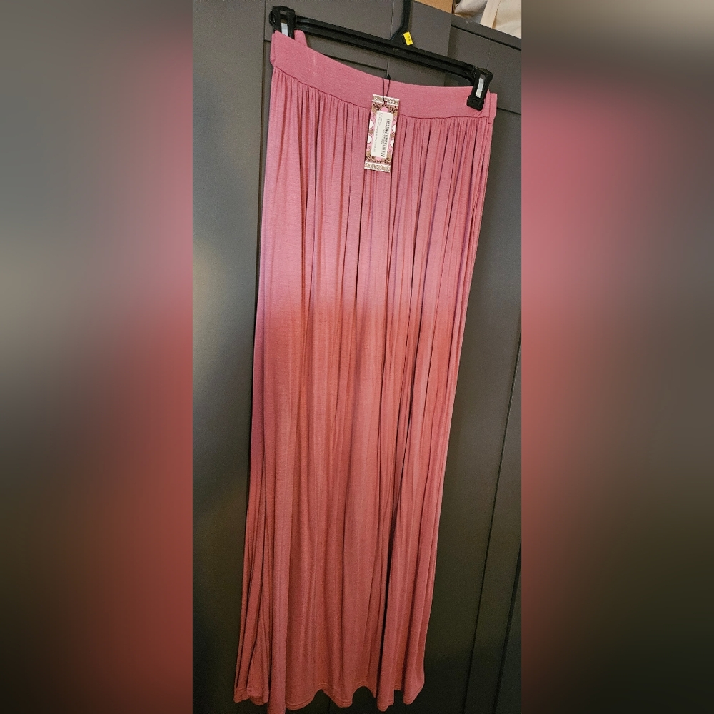Boohoo Plus Pink Maxi Skirt - Picture 3 of 8